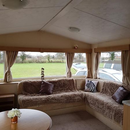 Hotel Pitch & Canvas - Self Catering At Broad Oak Farm Tattenhall Exteriér fotografie