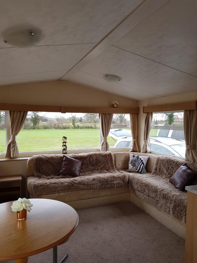 Hotel Pitch & Canvas - Self Catering At Broad Oak Farm Tattenhall Exteriér fotografie